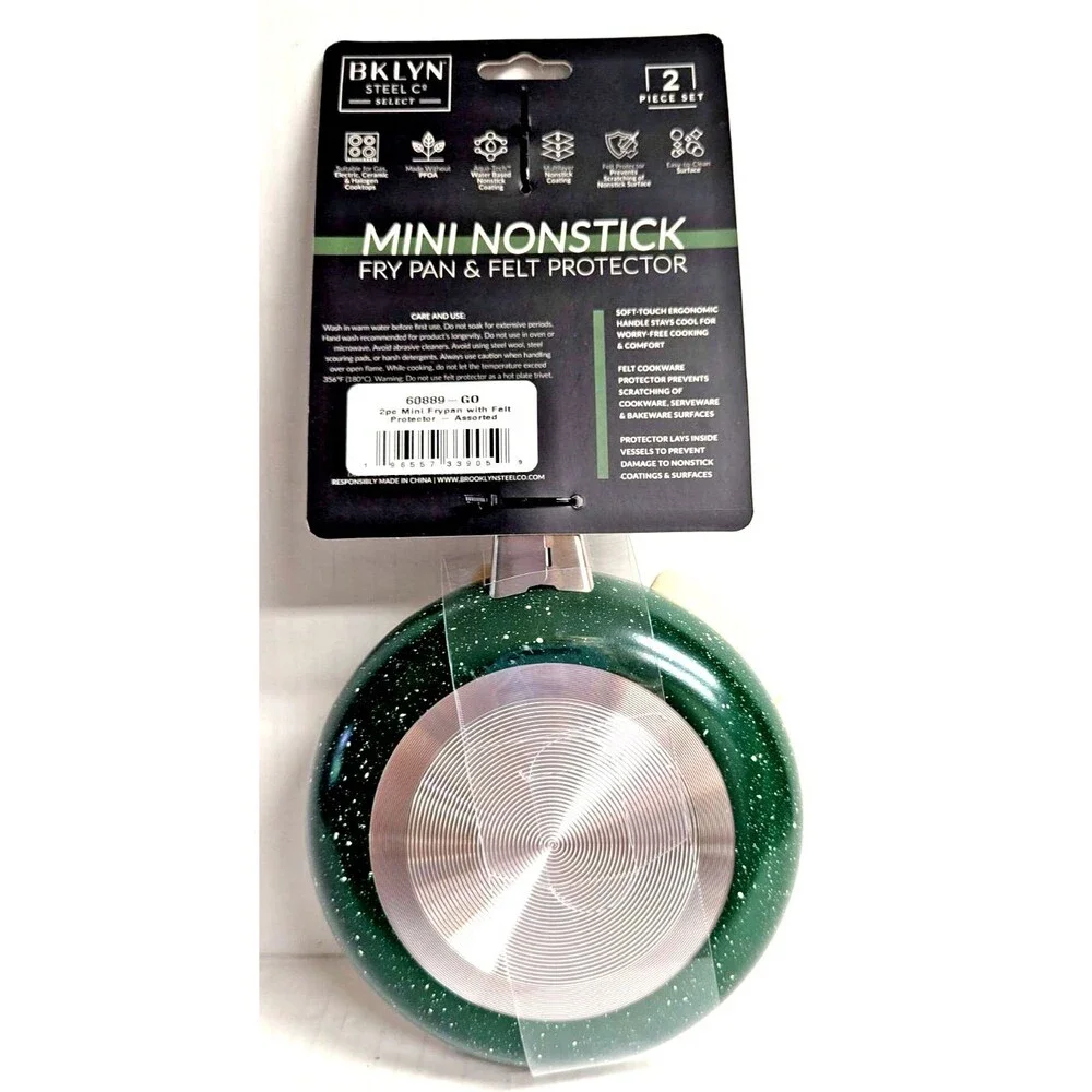 BKLYN Steel Fry Pan Green Mini Non-Stick and Felt Protector Christmas Design